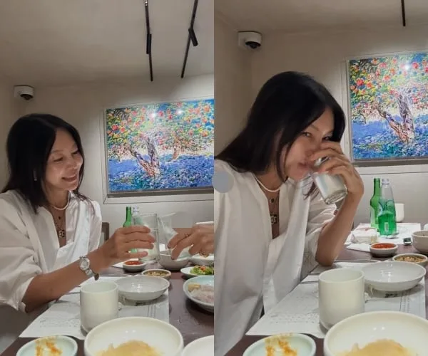 황신혜, 63세 맞아?..소주를 글라스에 채워 먹는 반전 근황