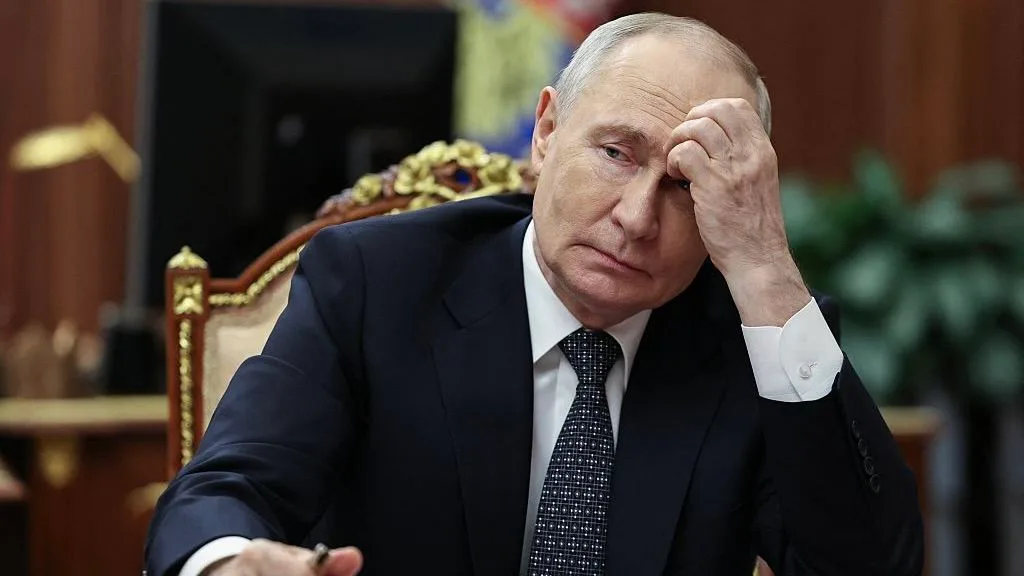 Official Russian state photo shows Vladimir Putin casting online vote using an unlicensed version of Windows 10 — and to make things worse, it's on an American Dell PC