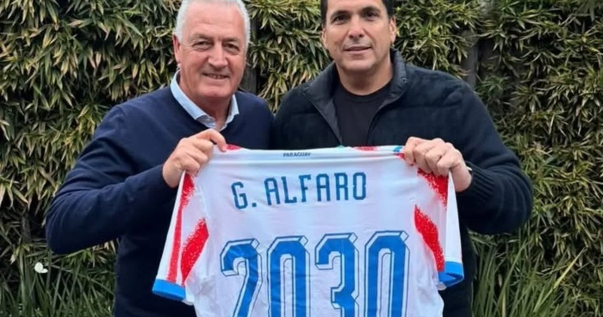 Hay Profesor para rato: Gustavo Alfaro se quedará en la selección de Paraguay hasta el Mundial 2030
