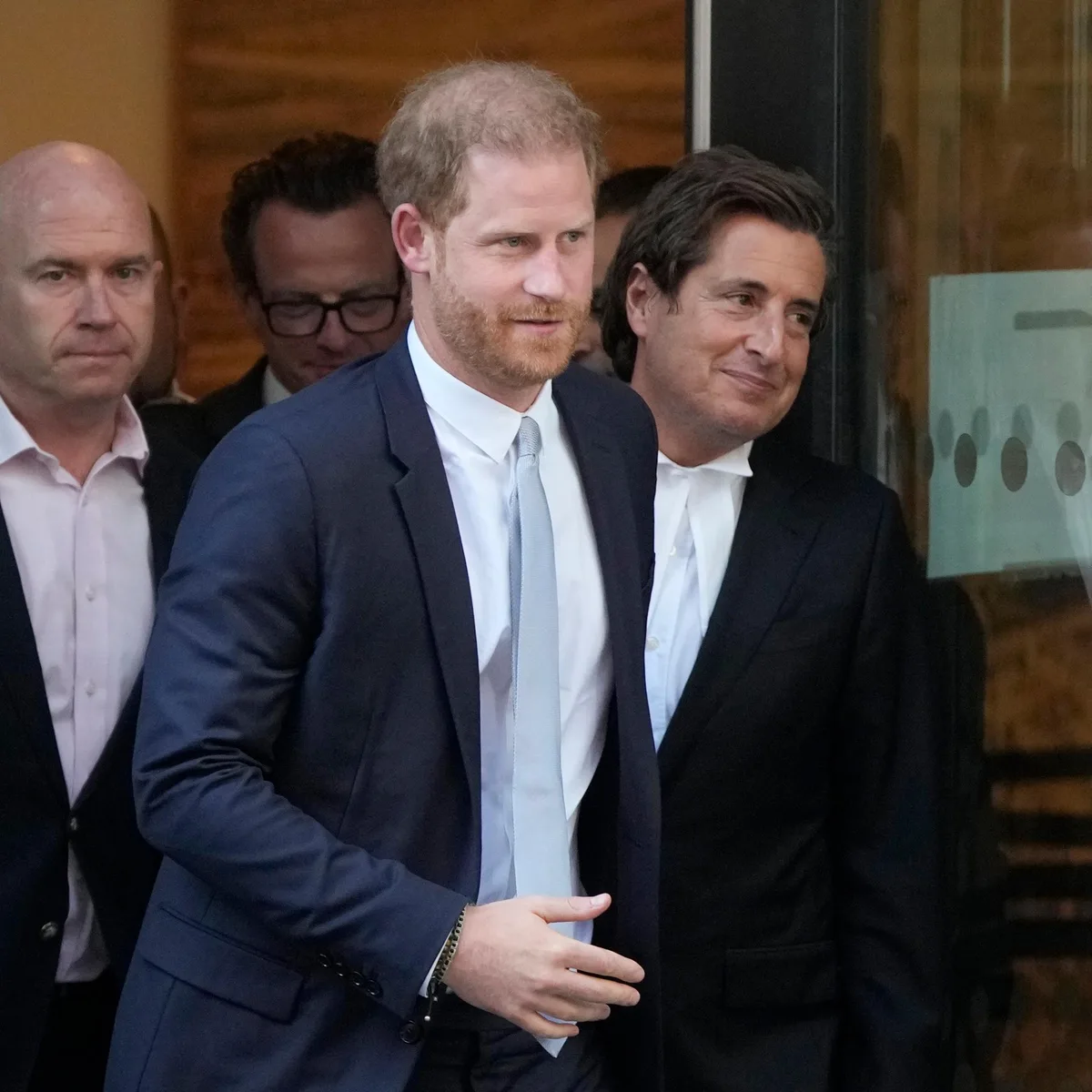 Großbritannien - Prozess verloren - Millionenrechnung für Prinz Harry und Co.