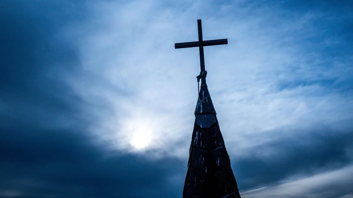 Hessen: Priester gibt sein Amt nach 37 Jahren auf – wegen der Liebe zu einer Frau