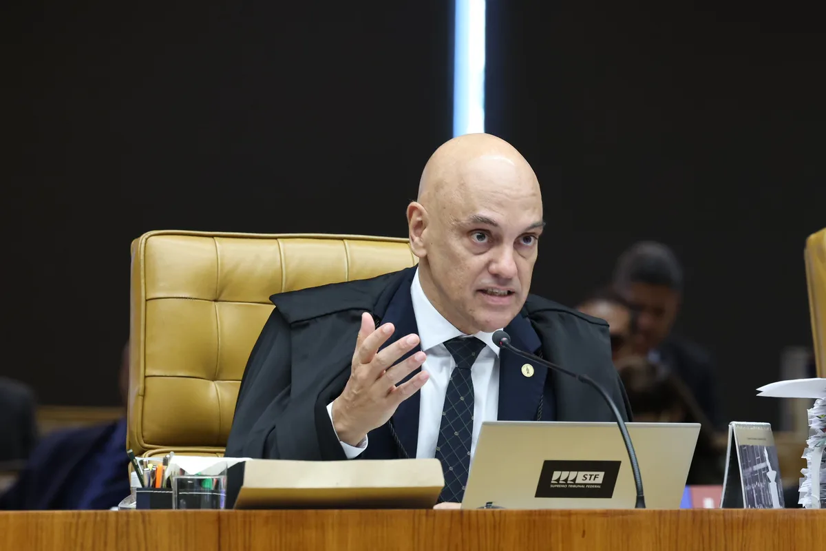 Atual modelo eleitoral “faliu”, diz Moraes