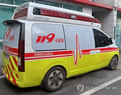 인천서 횡단보도 건너려던 80대, 굴삭기에 치여 숨져
