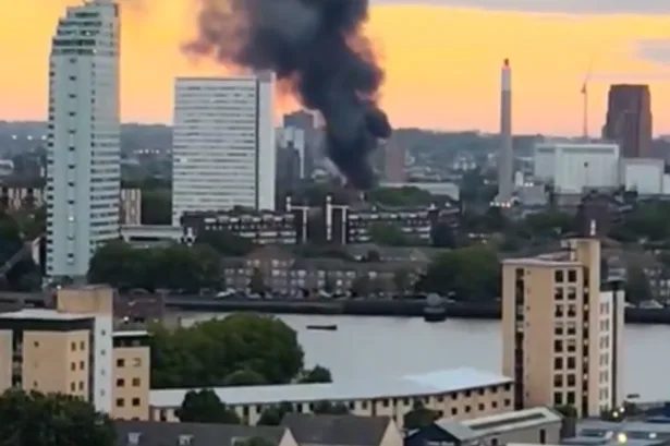 London fire live: Huge blaze near Bermondsey and Rotherhithe sends smoke over city