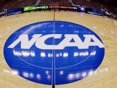 Federal appeals court halts ruling allowing thousands of college players extra year of eligibility