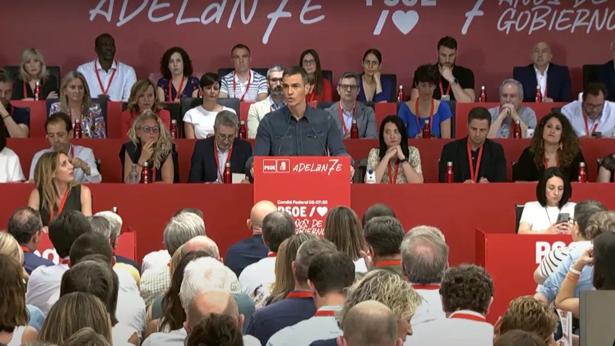 Sánchez convierte en un mitin el comité federal para ratificar las listas del PSOE al 29N tras la dimisión de Montse Mínguez