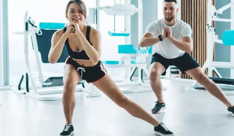Yoga para tenistas: como a prática pode complementar o treinamento