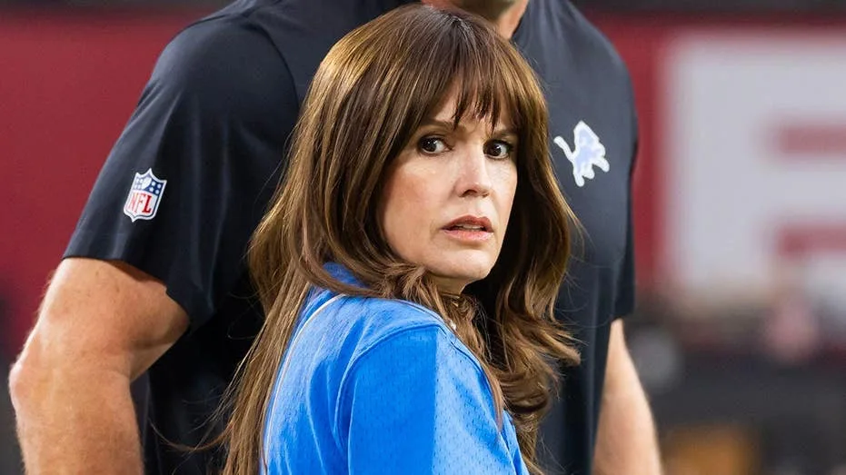 Dan Campbell's wife Holly reacts to a female Lions fan thirsting over the head coach on social media