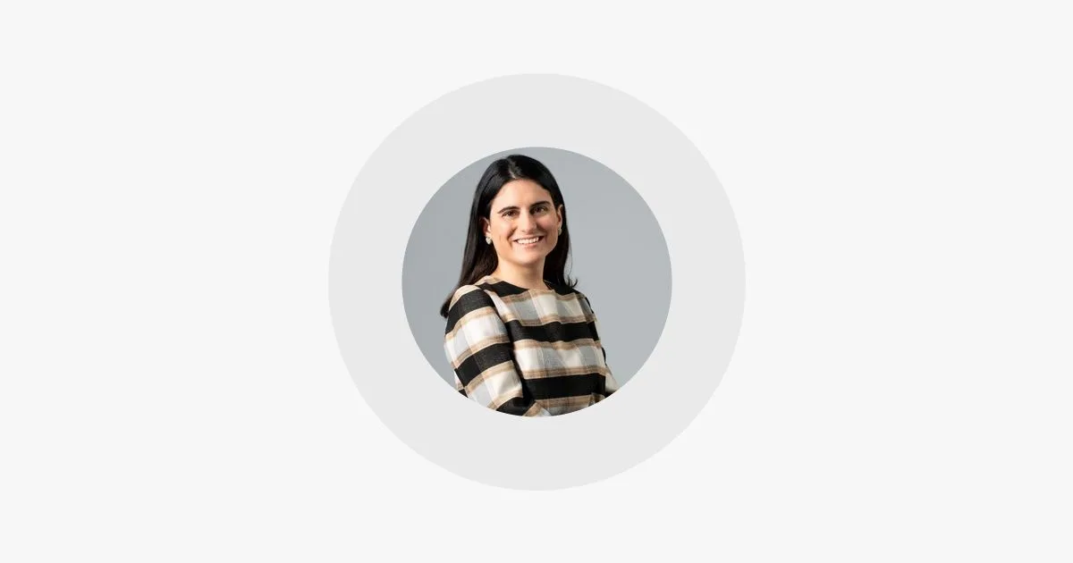 Porque é que saímos da escola sem saber gerir dinheiro