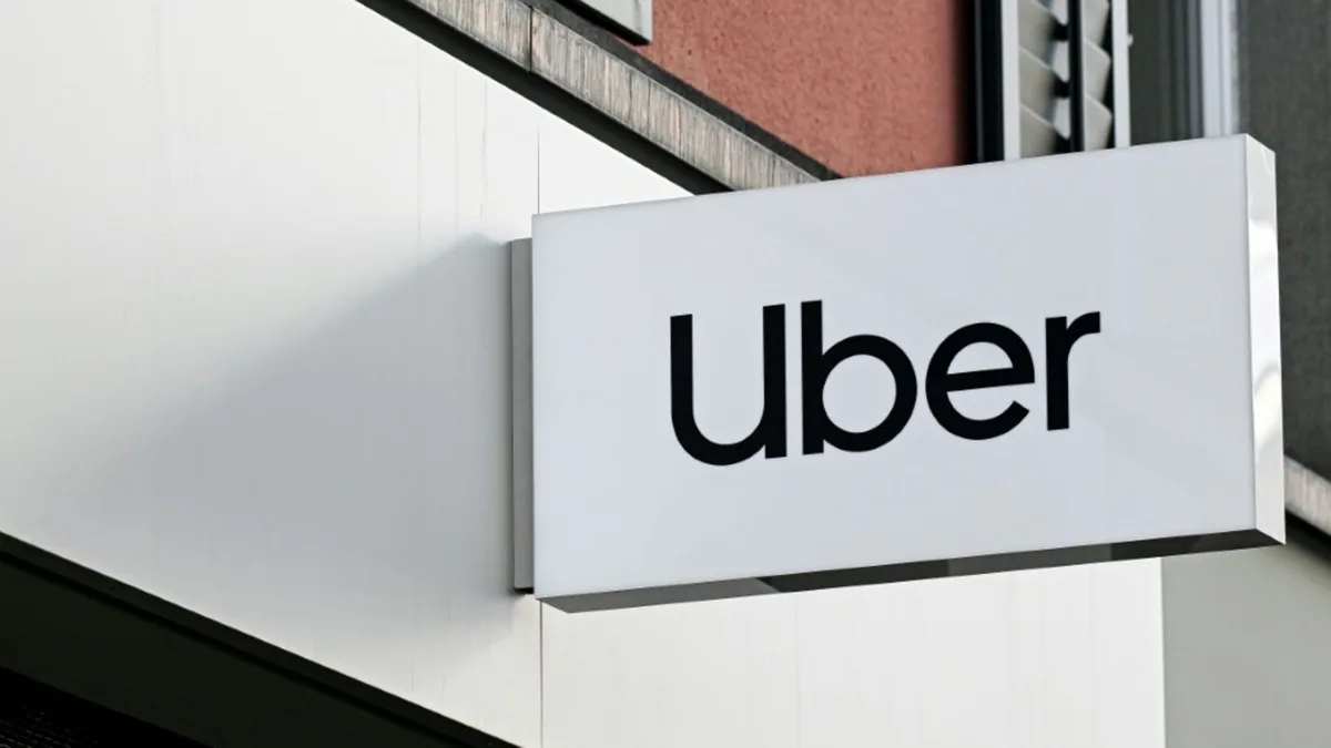 Uber streicht weltweit jede zehnte Stelle und stellt Betrieb in Nigeria und Uganda ein