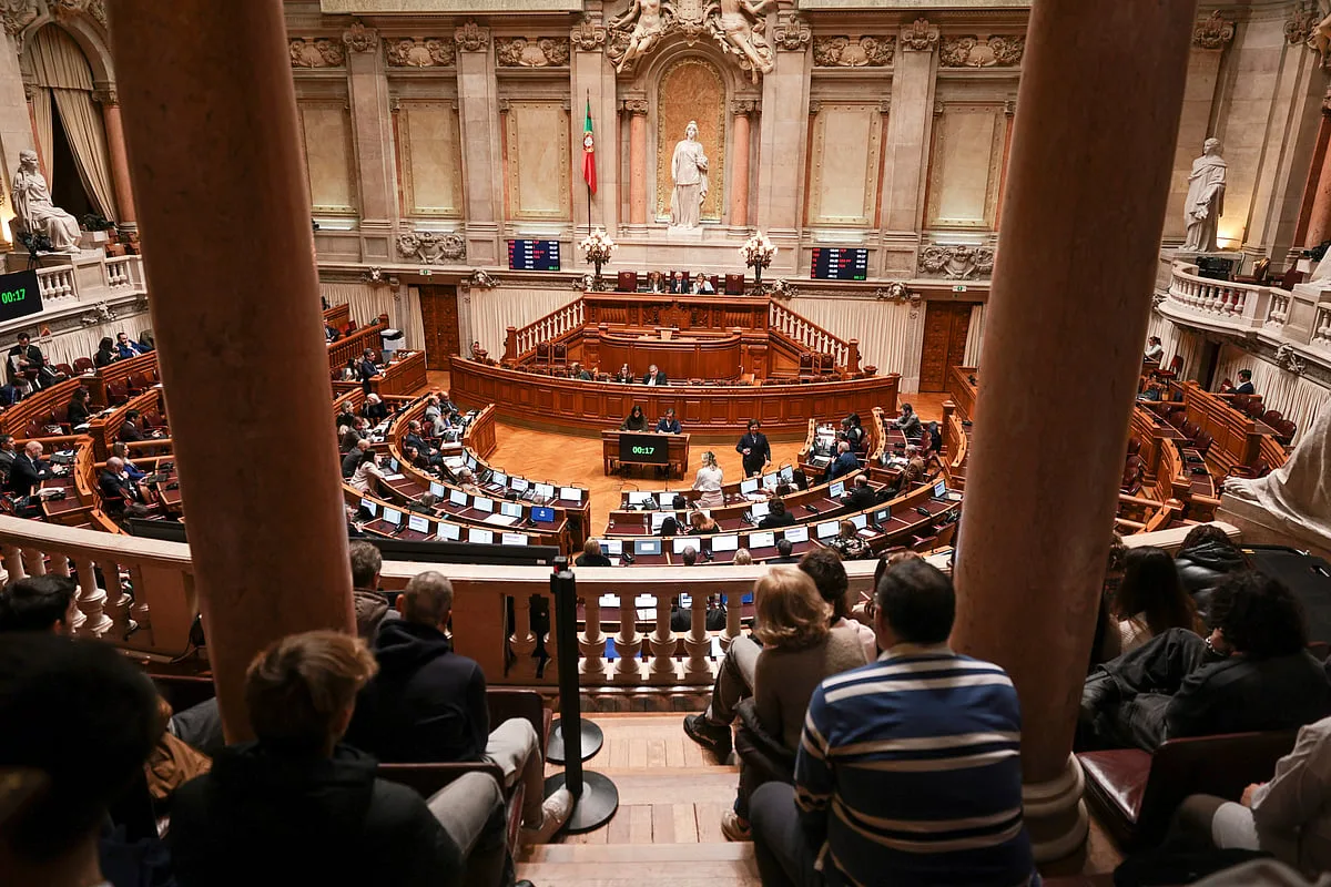 Moção de censura agendada para 8 de setembro e Comissão Permanente reúne um dia antes
