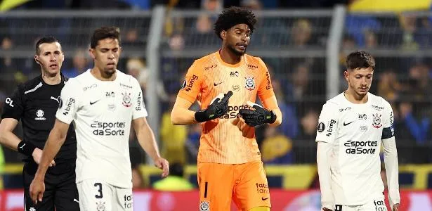 Conmebol multa Rosario Central em R$ 515 mil por racismo contra Hugo Souza