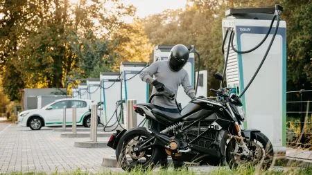 E-Motorräder von Zero: Endlich schnell laden dank Nachrüstlösung ab Bj. 2022