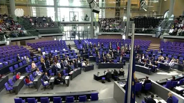 Bundestag beschließt Frühstartrente