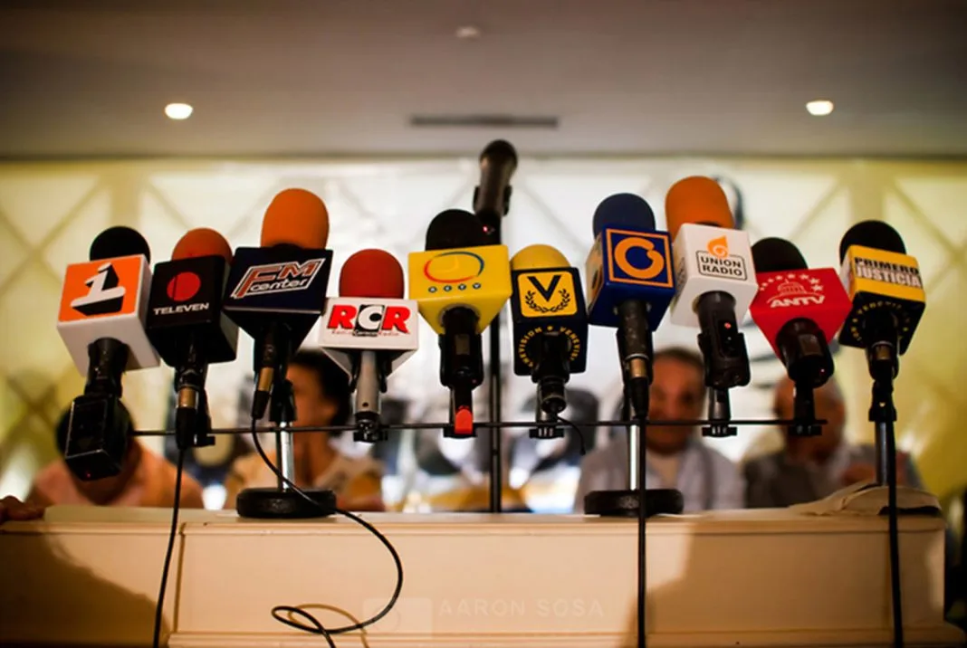 La verdad sobre La Guaira reactiva el acoso oficialista contra la prensa