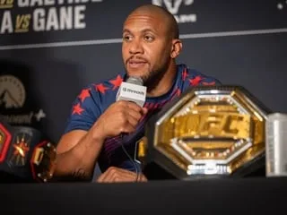 MMA. « Il doit encore se battre » : Ciryl Gane ne sera pas promu champion après le retrait de Tom Aspinall