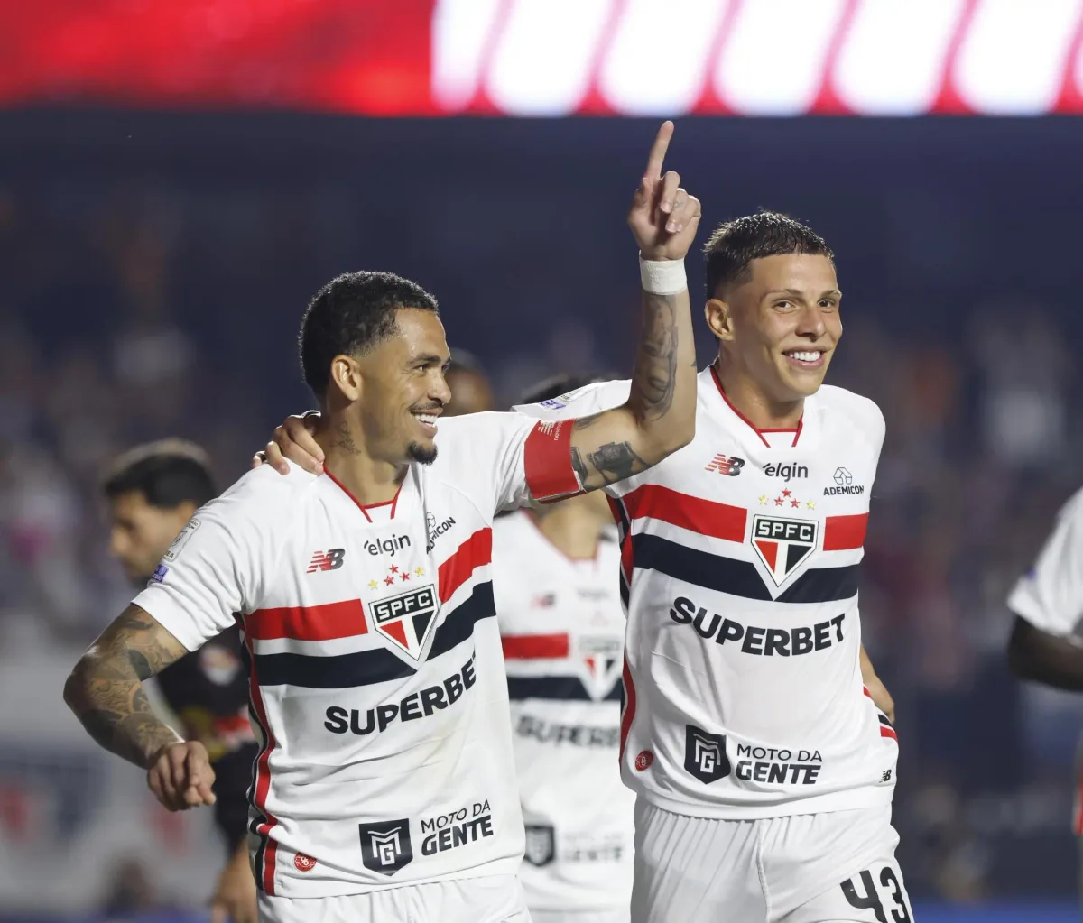 São Paulo x Bragantino: siga o tempo real do jogo pelo Brasileirão