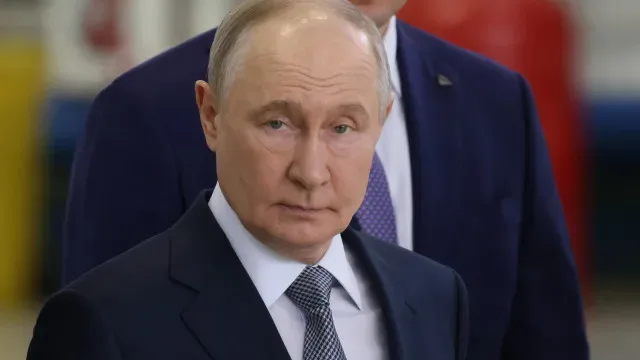 Ucrânia? Putin está aberto "ao diálogo", mas rejeita propostas "exóticas"