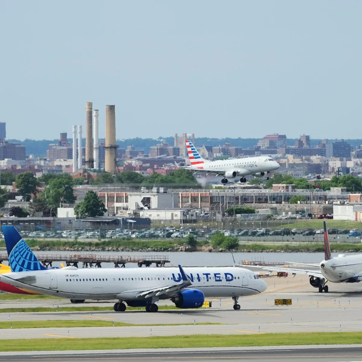 USA - Flughäfen an der US-Ostküste wieder in Betrieb