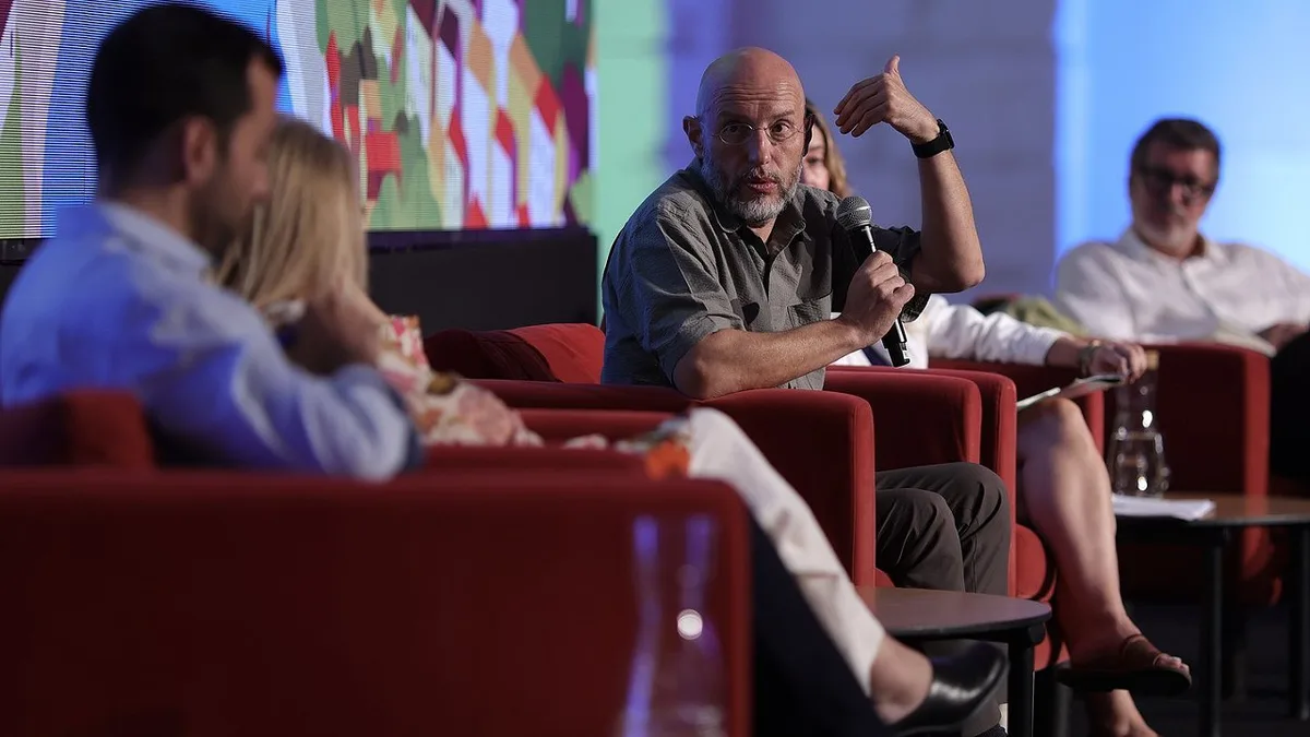 Rui Tavares repudia Ventura sobre assalto ao gabinete