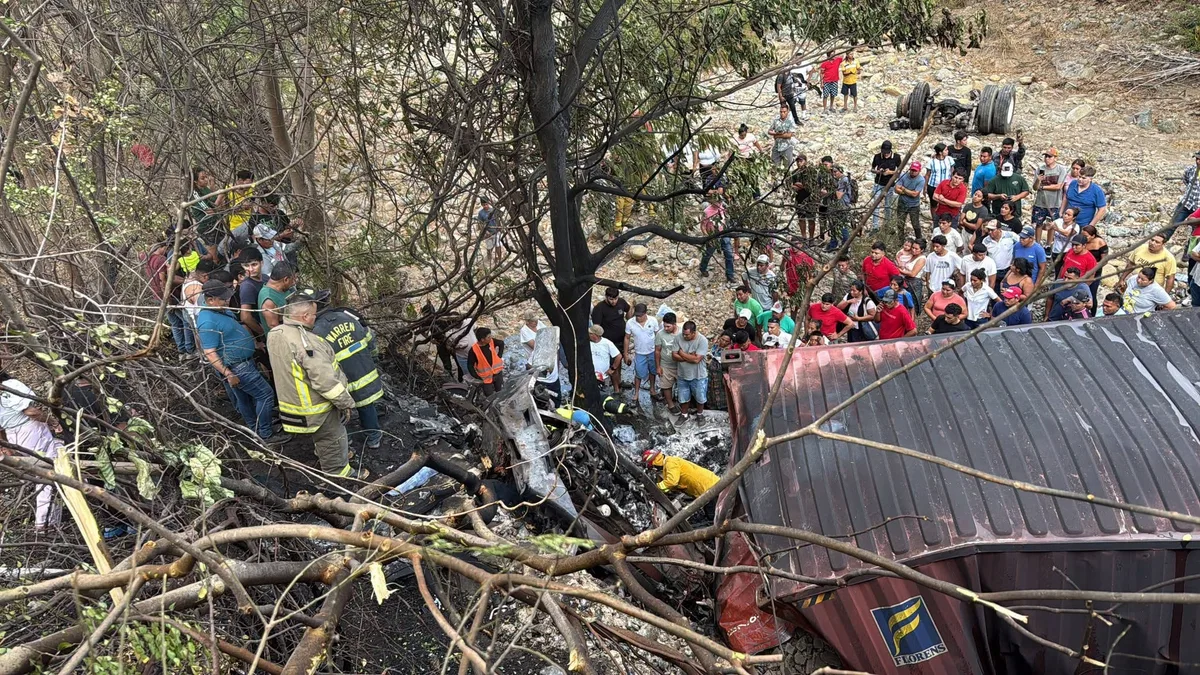 Guatemala: Cuatro fallecidos y múltiples lesionados tras accidente y derrumbe parcial del puente Guijo