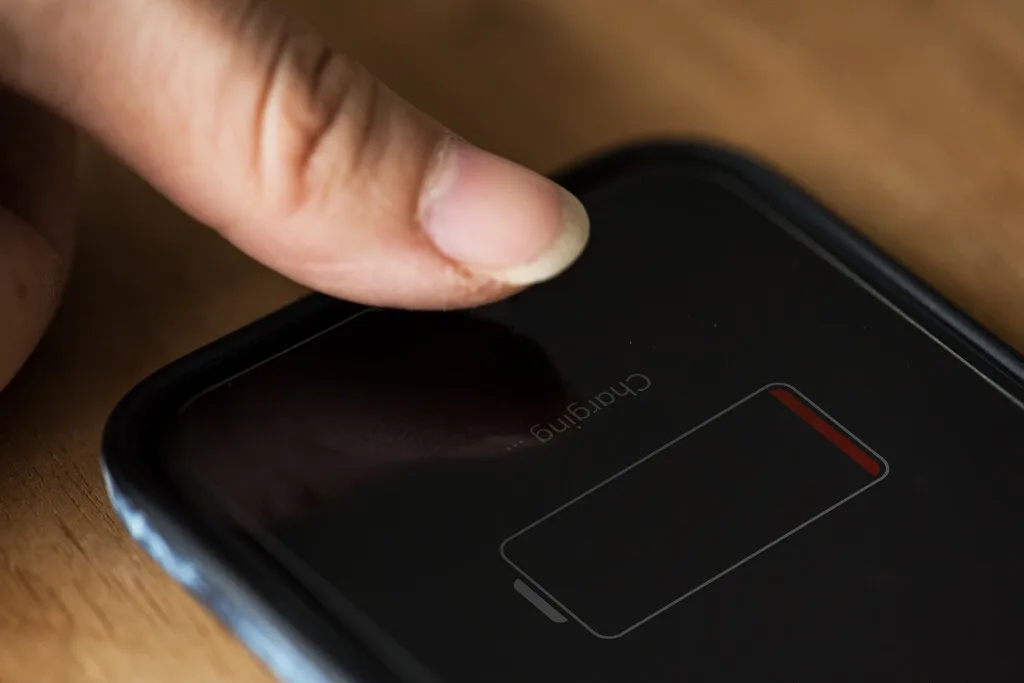 La regla del 80/20 para cargar tu celular: qué es, cómo funciona, ventajas y desventajas