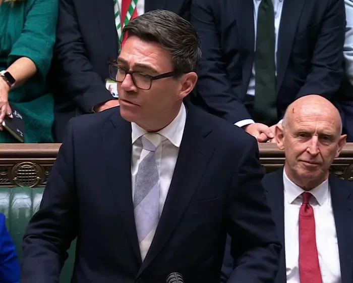 One last Starmer U-turn and it’s over to Andy ‘less policy, more vibes’ Burnham | John Crace