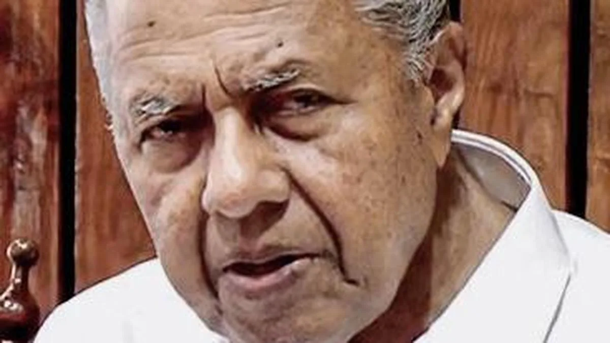 Pinarayi Vijayan criticizes UDF for suppressing student protests in Keralam