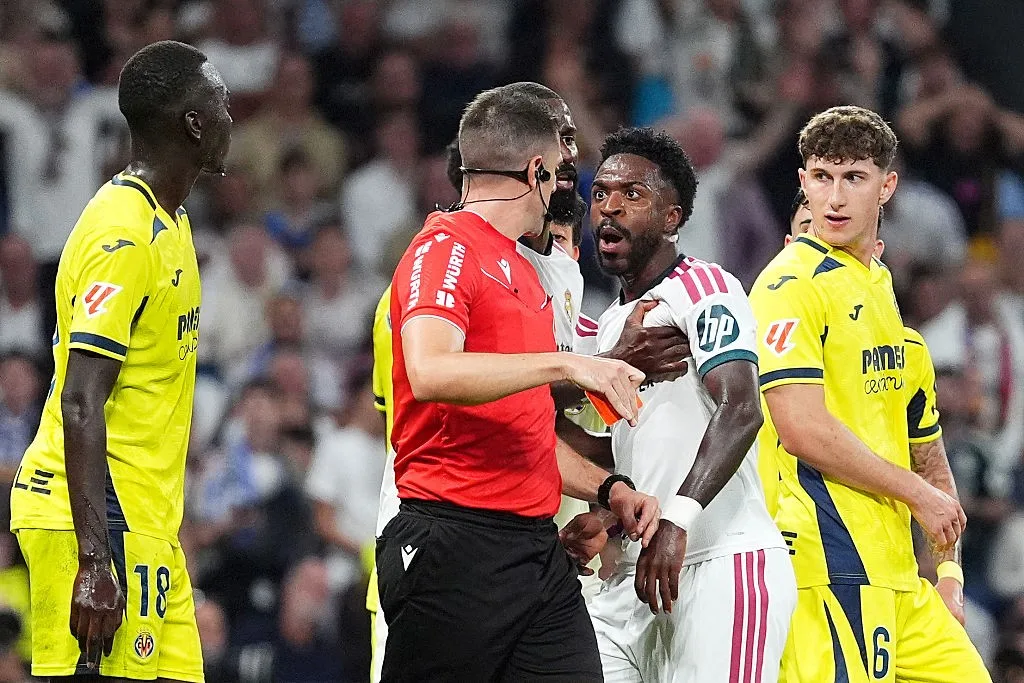 Vinicius Jr. é suspenso por quatro jogos do Real Madrid por puxão de cabelo