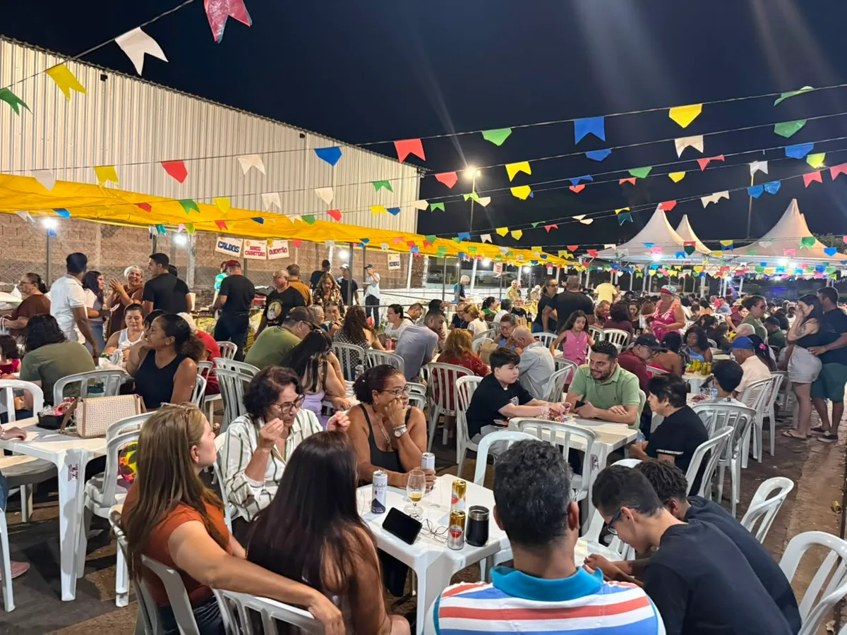 Vitórias da vida viram agradecimento em festa que une comunidade