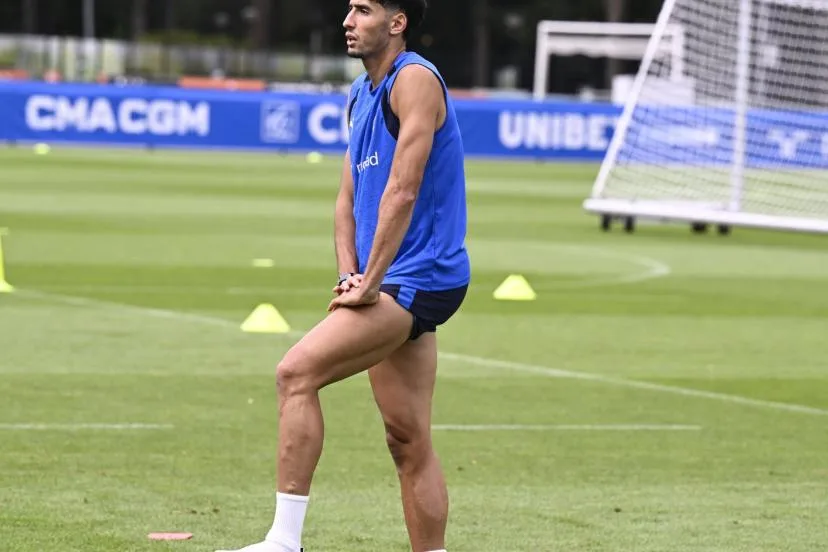 Mercato : le défenseur marocain de l'OM Nayef Aguerd part en prêt payant à la Real Sociedad