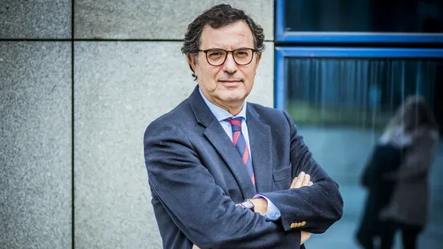 PRR "totalmente concluído"? PS chama Castro Almeida ao Parlamento