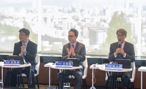 진옥동 신한금융 회장 "투자자 조언 밑거름 삼아 지속가능 성장"