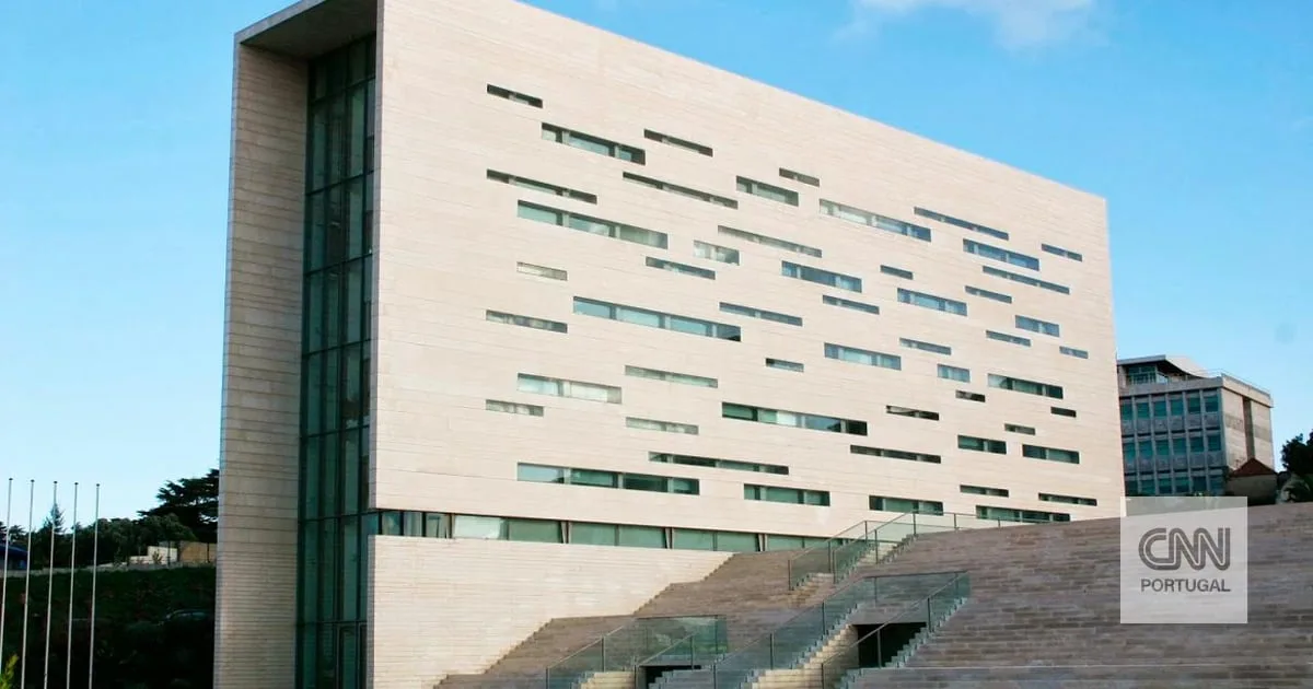 Universidade Nova de Lisboa vai recorrer da decisão de Tribunal que anulou eleição do reitor