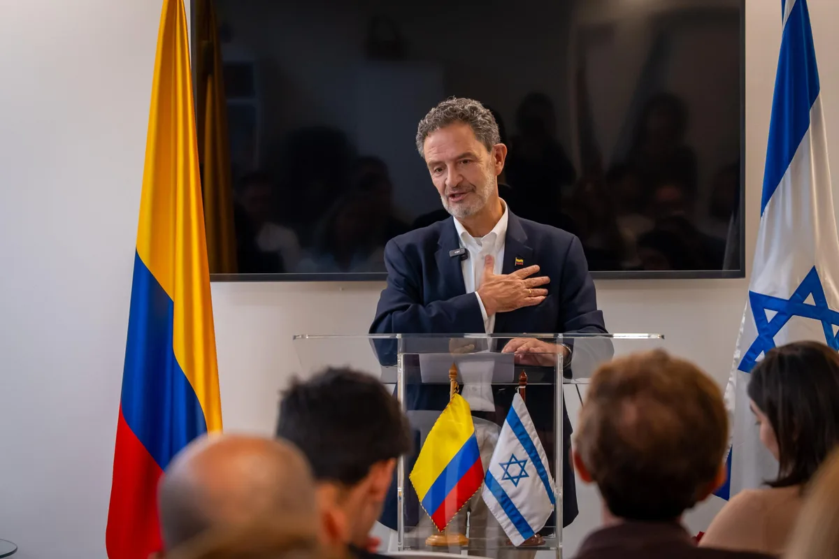 Canciller Omar Bula rindió homenaje a las víctimas de Hamas en Israel y reafirmó alianza bilateral: “Colombia es un aliado incondicional”