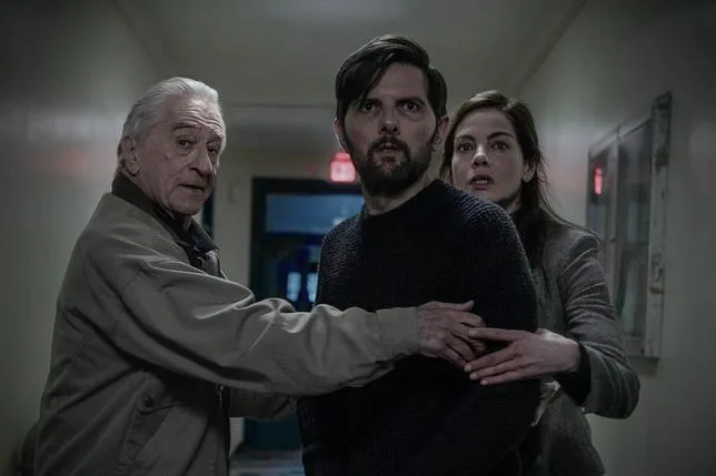 “The Whisper Man”, un thriller oppressant porté par Robert De Niro et Adam Scott