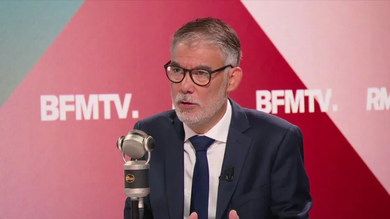Une proposition "plutôt au centre pour ne pas dire à droite": Olivier Faure tacle François Hollande qui veut augmenter la TVA pour baisser les cotisations
