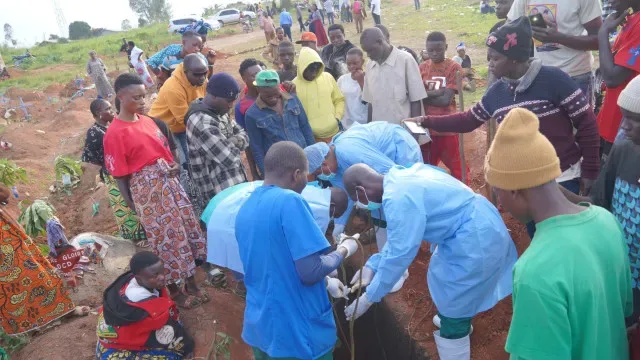 Ébola: MSF alerta para falta de apoio adequado às comunidades na RDCongo