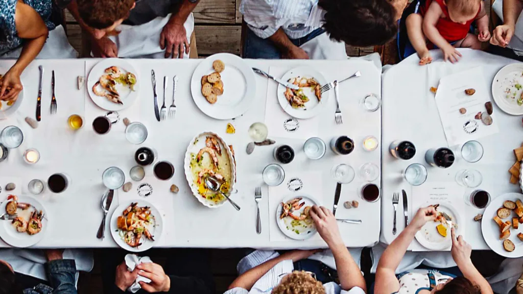 Diferença de horário das refeições entre semana e fim de semana pode aumentar risco cardíaco em homens