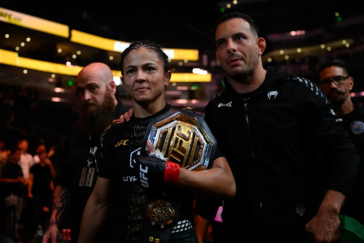 Natália Silva responde a provocação de Valentina após título do UFC: "Cinturão é meu"