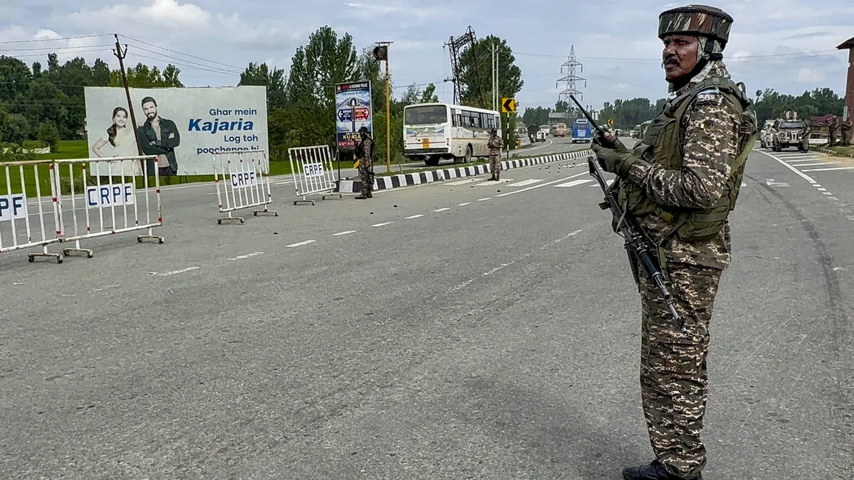 After threat letter, Kashmiri Pandit employees write to J&K chief secretary