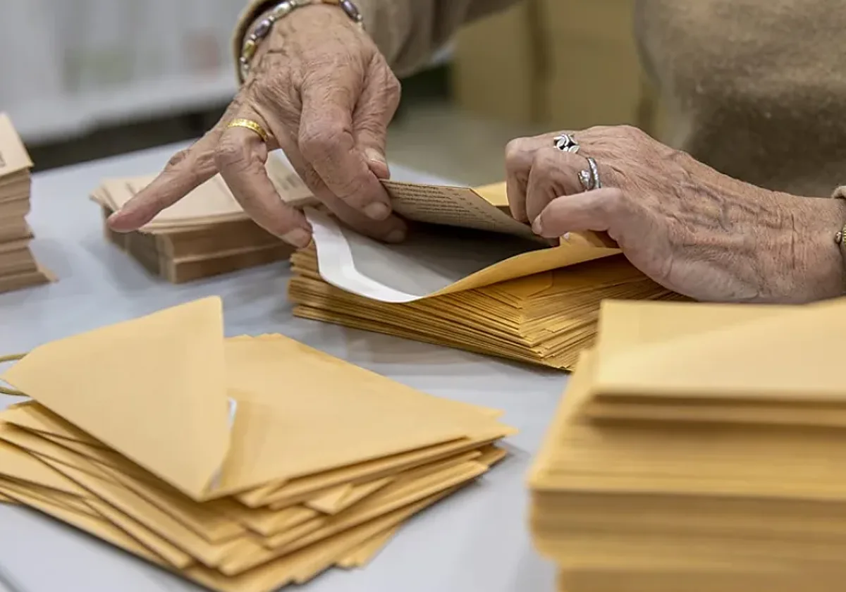Extremadura tiene dos pueblos con más votantes en el extranjero que en el propio municipio