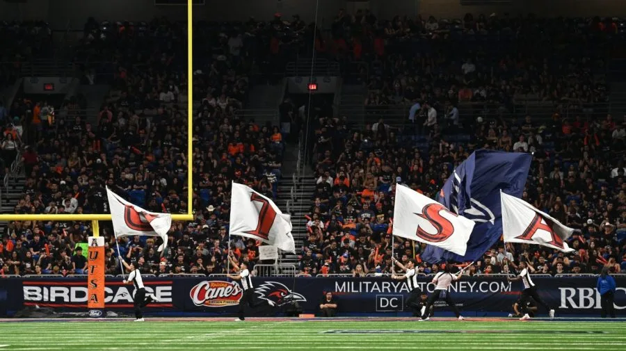 Service member dies after rappelling fall at UT San Antonio game