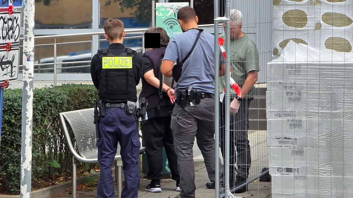 Mutmaßliche Täterin verhaftet - Anwältin (46) in ihrer Kanzlei niedergestochen