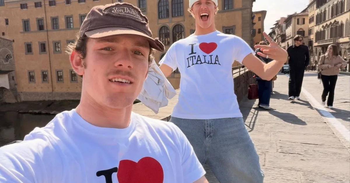 “El mundo no es accesible, nosotros lo somos”: dos amigos, una silla y un viaje increíble