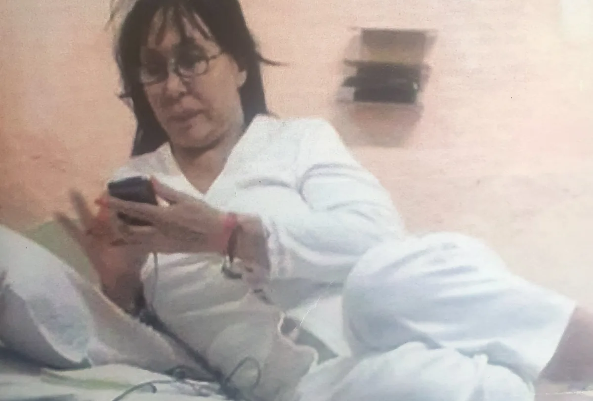 La recibieron al grito de “te amamos” y estuvo nueve días en la cárcel: a once años de Moria Casán presa en Paraguay
