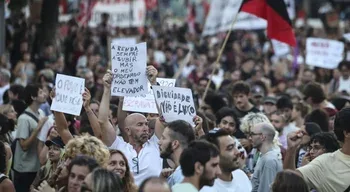 Manifestantes do Porto prolongam pré-aviso de manifestação até 31 de dezembro