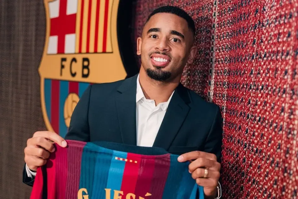 Barcelona anuncia contratação de Gabriel Jesus como novo reforço