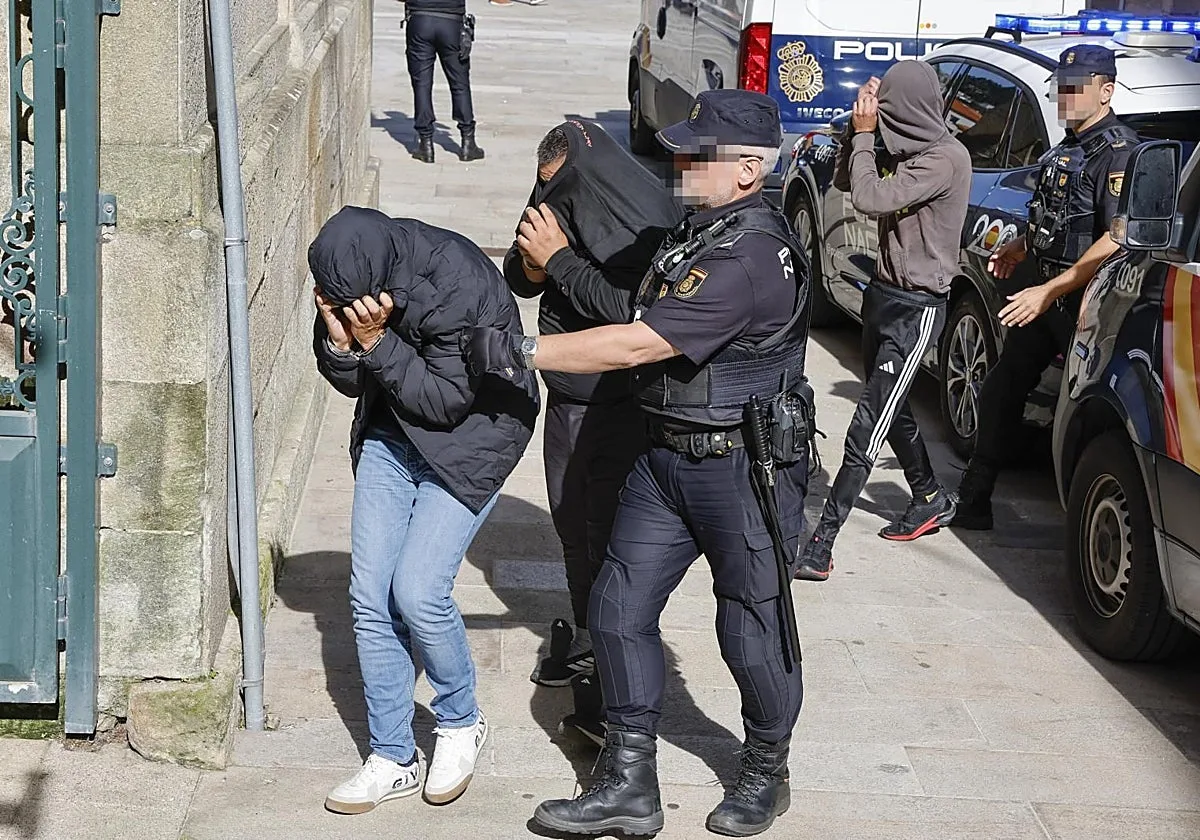 Un testigo protegido emerge entre las piezas secretas del narcosubmarino de A Pobra