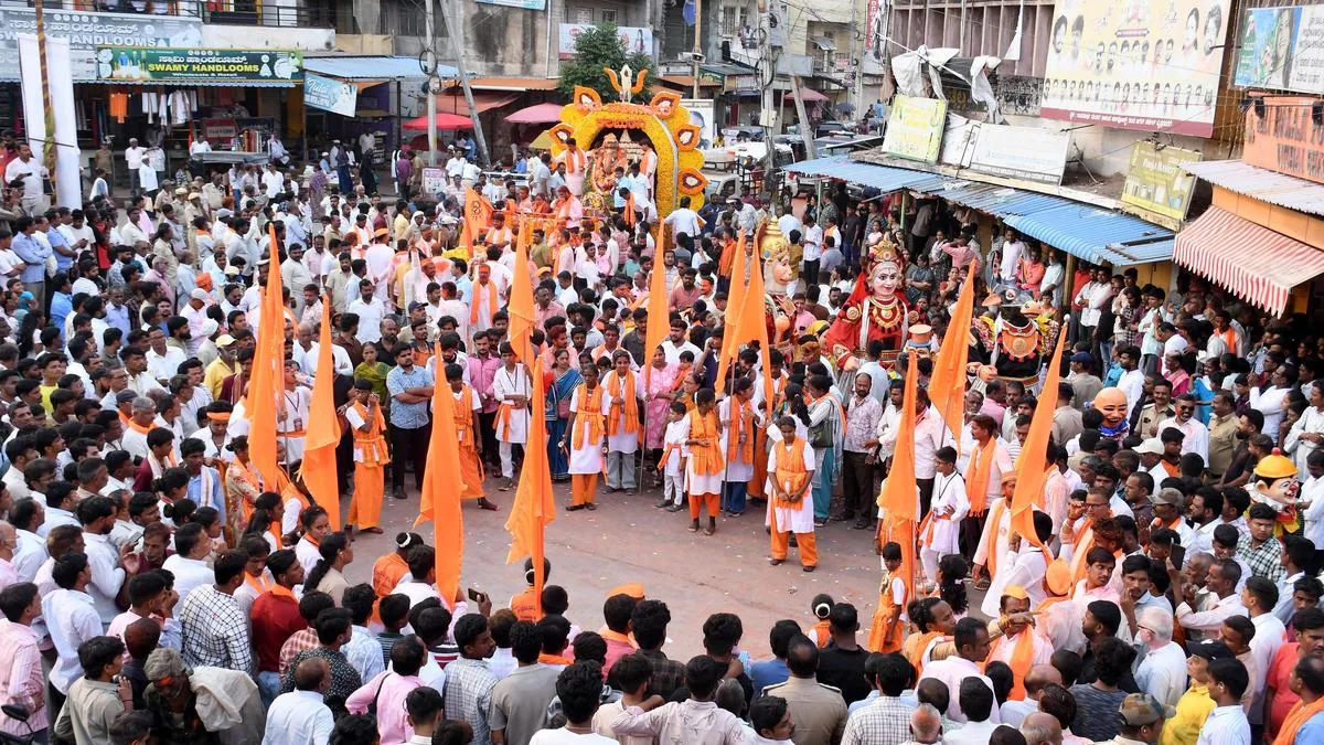 Hindu Mahaganpati immersed after 21-day festival in Kalaburagi